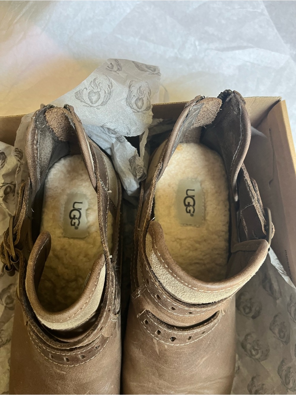 UGG Patsy Boots 11 - Picture 4 of 10